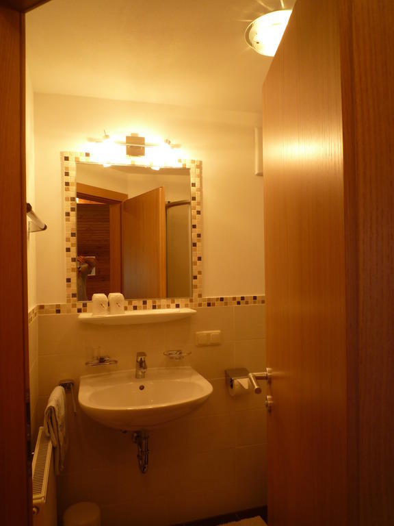 Haus Glanzern Apartman Westendorf Szoba fotó